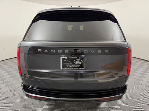 Used 2025 Land Rover Range Rover Long Wheelbase SE AWD/4WD image 10