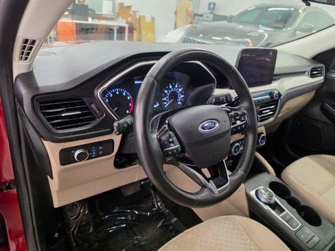 Used 2021 Ford Escape SE w/ Cold Weather Package FWD image 12