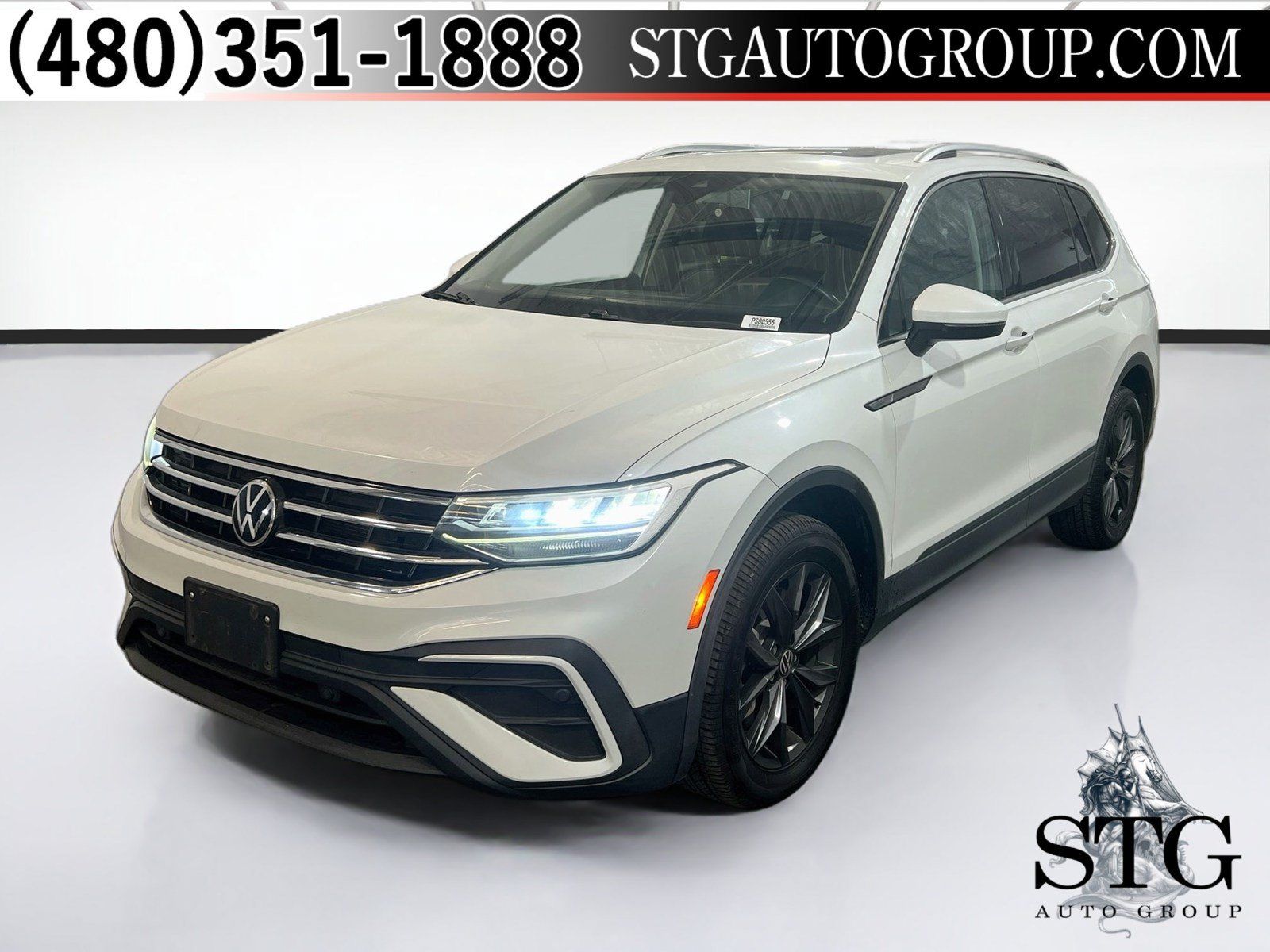 Used 2023 Volkswagen Tiguan SE FWD image 1