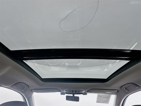 Used 2019 Subaru Ascent Touring image 19