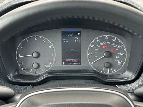 Used 2024 Toyota Corolla Cross LE w/ Moonroof Package image 25