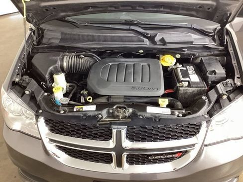 Used 2020 Dodge Grand Caravan SE FWD image 34