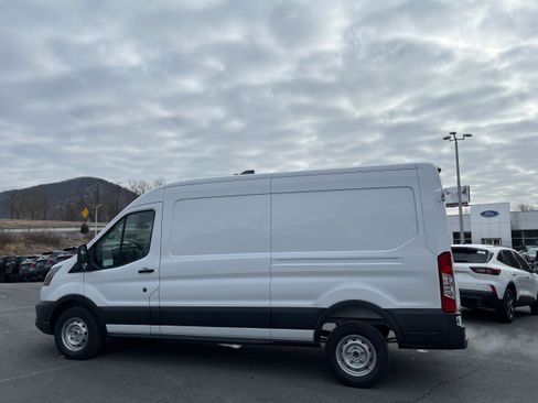 New 2026 Ford Transit 250 148 Medium Roof RWD image 5