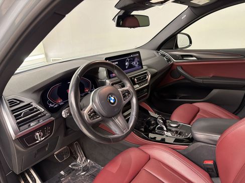 Used 2023 BMW X4 xDrive30i w/ M Sport Package AWD/4WD image 4