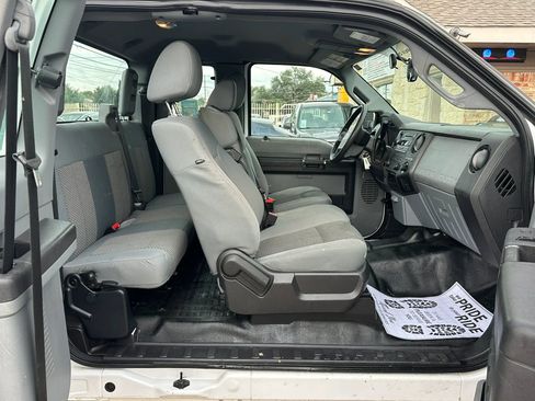 Used 2015 Ford F250 XL w/ Power Equipment Group RWD image 13