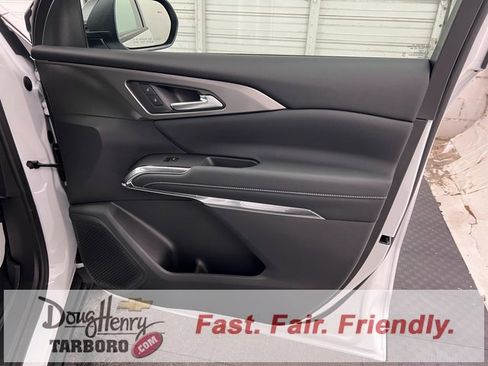 New 2026 Chevrolet Traverse LT w/ Driver Confidence Package image 44