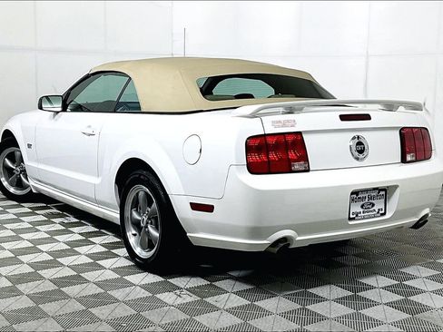 Used 2006 Ford Mustang GT Premium image 11