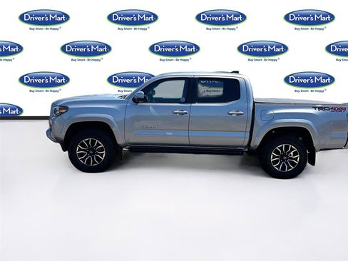 Used 2021 Toyota Tacoma TRD Sport w/ TRD Premium Sport Package AWD/4WD image 4