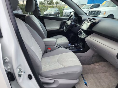 Used 2014 Toyota RAV4 EV image 29