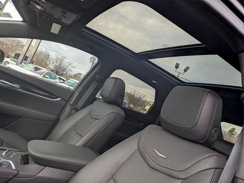 New 2026 Cadillac XT5 Premium Luxury w/ LPO, ONYX Package image 11