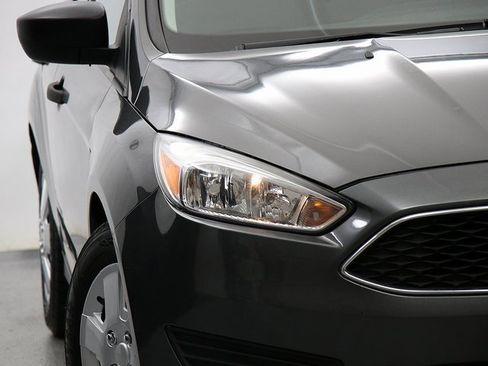 Used 2018 Ford Focus S image 4