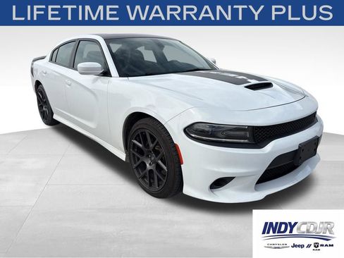 Used 2018 Dodge Charger R/T RWD image 3