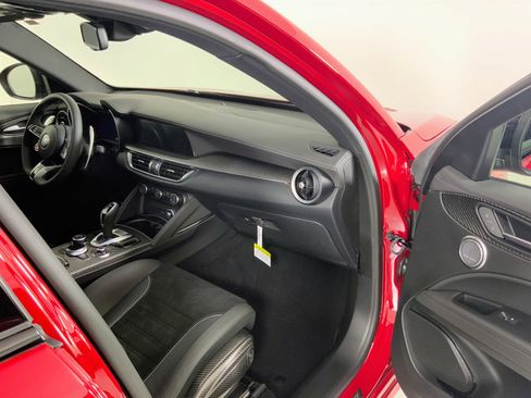 Used 2024 Alfa Romeo Stelvio Quadrifoglio w/ Active Assist Plus Package image 38