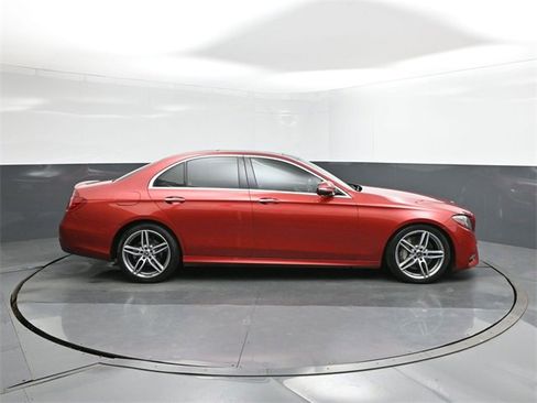 Used 2019 Mercedes-Benz E 300 image 26