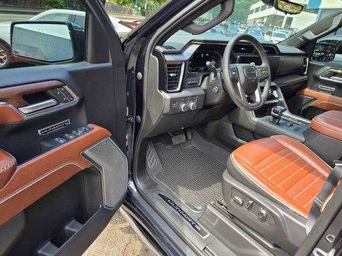 Used 2023 GMC Sierra 1500 Denali Ultimate AWD/4WD image 18