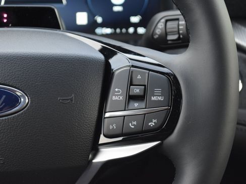 New 2026 Ford Explorer Platinum image 10