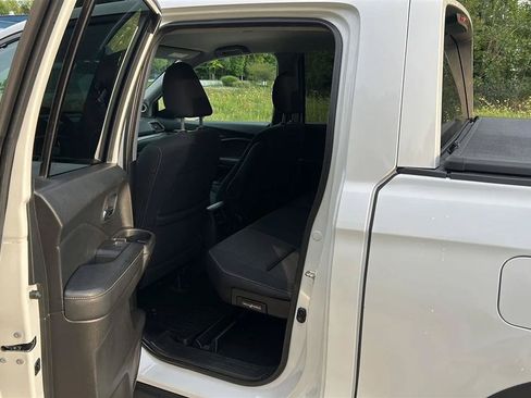Used 2019 Honda Ridgeline Sport image 39