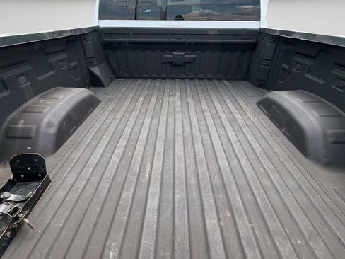 Used 2023 Chevrolet Silverado 2500 LT w/ Convenience Package AWD/4WD image 15