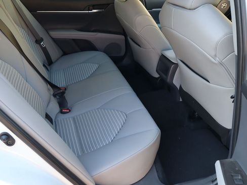 Used 2023 Toyota Camry SE AWD/4WD image 16