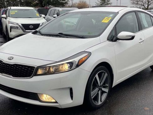 Used 2017 Kia Forte EX image 1