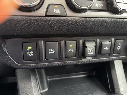 Used 2023 Toyota Tacoma TRD Off-Road image 25