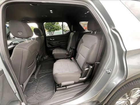 Used 2023 Chevrolet Traverse LT w/ LPO, Floor Liner Package AWD/4WD image 15