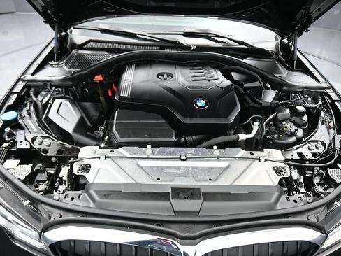Used 2020 BMW 330i xDrive Sedan w/ Premium Package AWD/4WD image 47