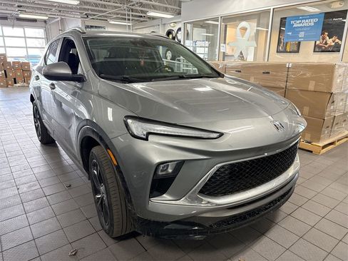 Used 2024 Buick Encore GX Sport Touring image 5