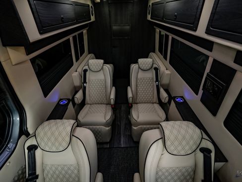 Used 2025 Mercedes-Benz Sprinter 3500 image 71