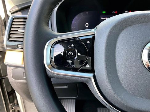 Used 2024 Volvo XC90 B5 Plus image 29