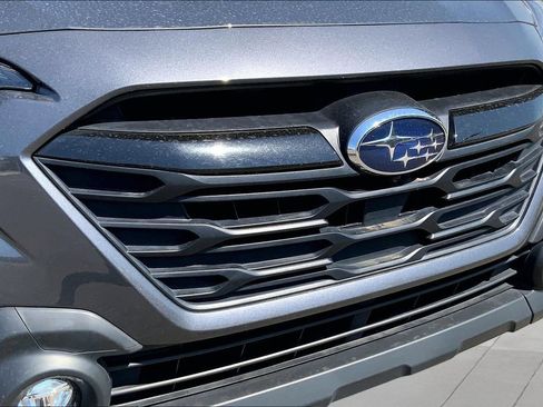 Used 2025 Subaru Outback Onyx Edition XT AWD/4WD image 32