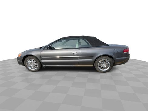 Used 2005 Chrysler Sebring Limited image 5