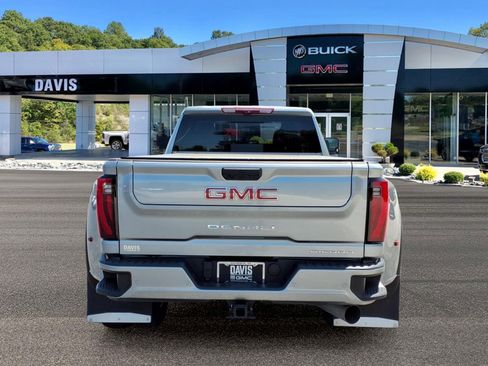 Used 2024 GMC Sierra 3500 Denali w/ Technology Package AWD/4WD image 5