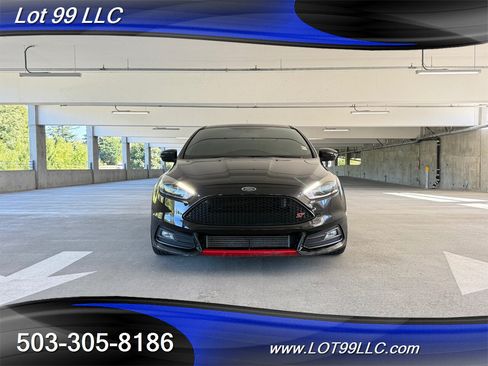 Used 2016 Ford Focus ST w/ Equipment Group 401A FWD image 3