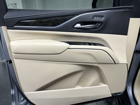 Certified 2024 Cadillac Escalade Premium Luxury image 96