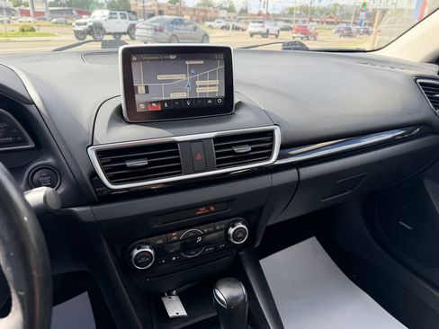 Used 2016 MAZDA MAZDA3 i Touring w/ Popular Equipment Package FWD image 24