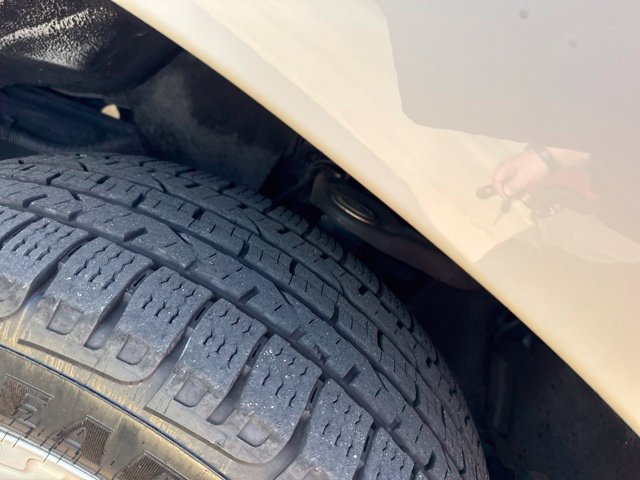 Used 2012 Toyota Tundra 2WD CrewMax w/ Tow Pkg image 11