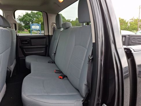Used 2018 RAM 1500 Express w/ Express Value Package AWD/4WD image 10