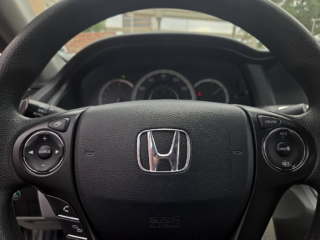 Used 2015 Honda Accord LX image 24