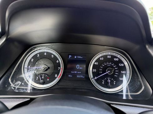 Used 2022 Hyundai Sonata SE w/ Cargo Package FWD image 12