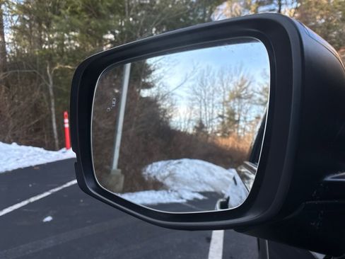 Used 2023 Honda Pilot Touring image 27