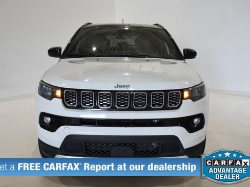 Used 2025 Jeep Compass Limited AWD/4WD image 2