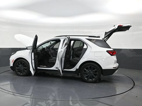 Used 2024 Chevrolet Equinox RS FWD image 30