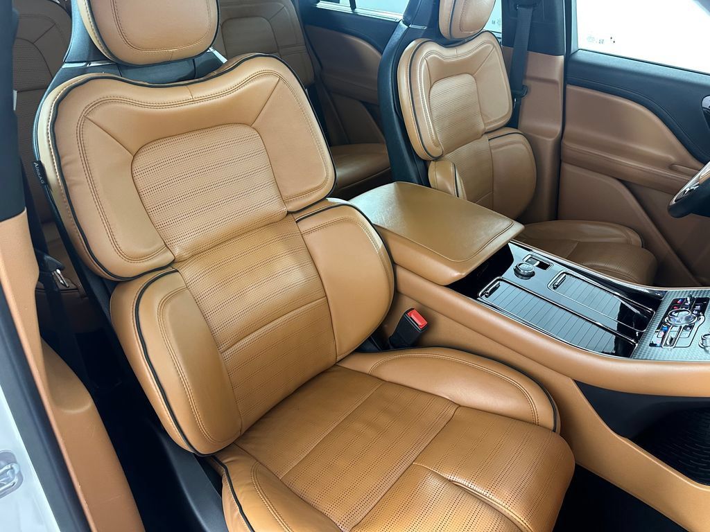 Used 2020 Lincoln Aviator Black Label w/ Dynamic Handling Package AWD/4WD image 33