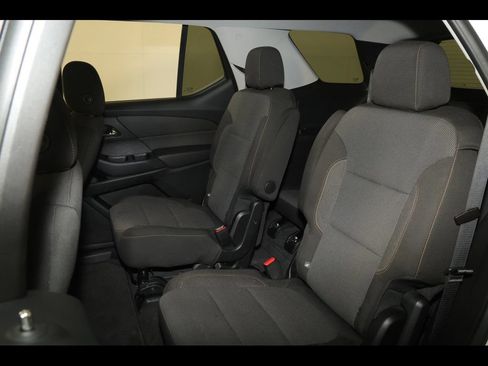 Used 2019 Chevrolet Traverse LT FWD image 19