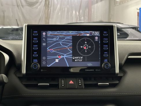 Used 2021 Toyota RAV4 Limited image 18