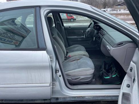 Used 2000 Ford Taurus SES image 28