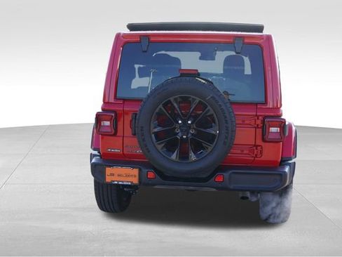 Certified 2025 Jeep Wrangler Unlimited Sahara w/ Safety Group AWD/4WD image 7