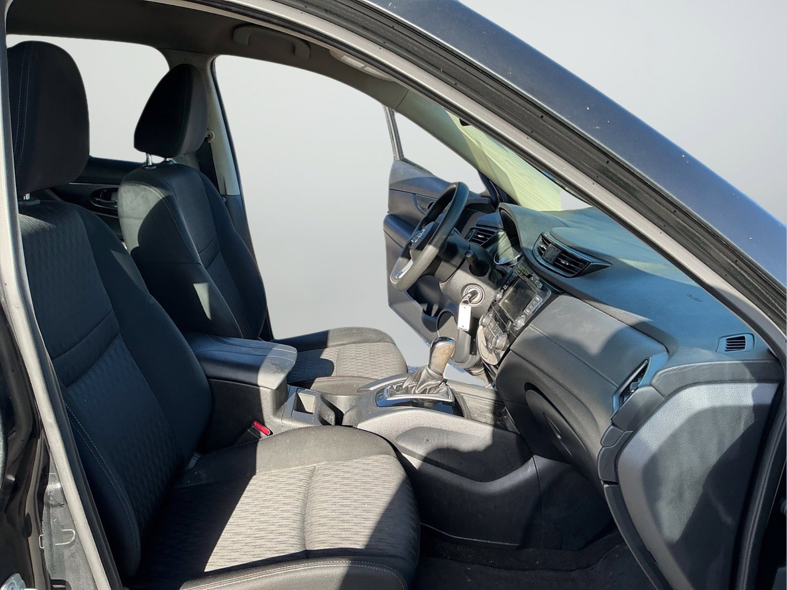 Used 2018 Nissan Rogue S FWD image 14