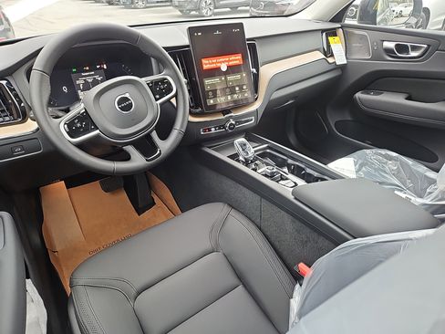 New 2026 Volvo XC60 B5 Plus w/ Protection Package Premier image 3
